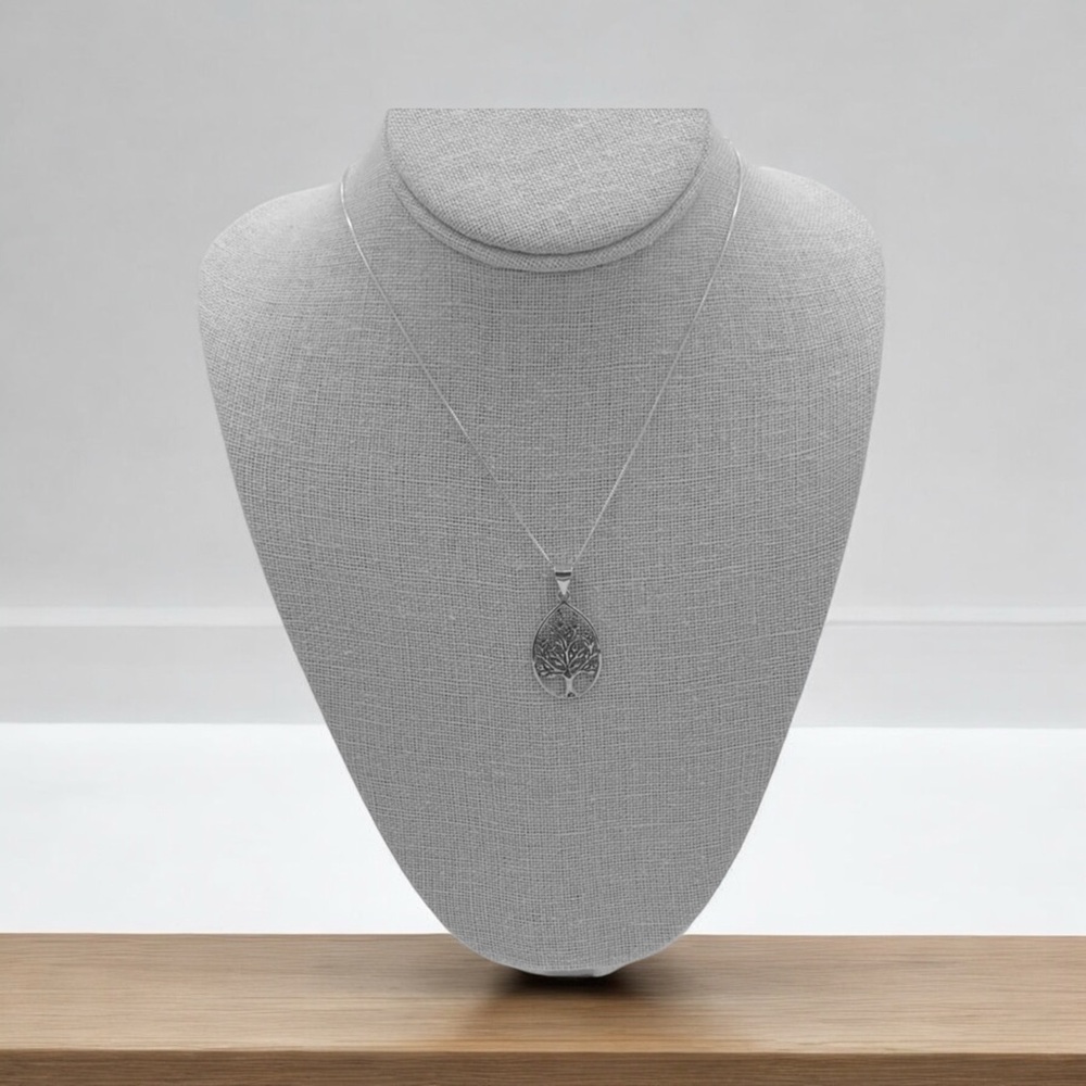 925 Sterling Silver Tree of Life Necklace! NEW! - Picture 2 of 2